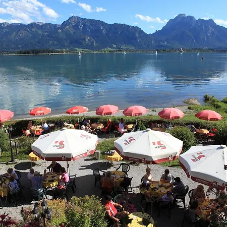 Cafe Maria - -
