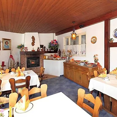 Cafe Maria - - Mini-hôtel 3*