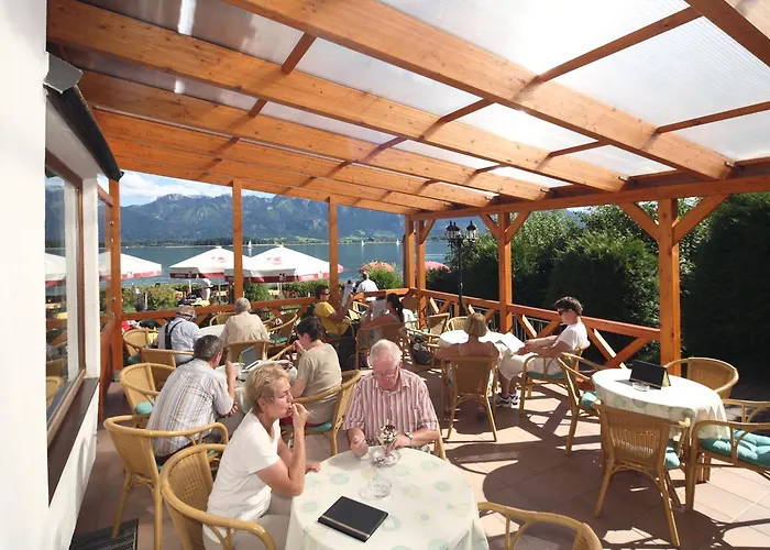 Cafe Maria - - 3* Rieden